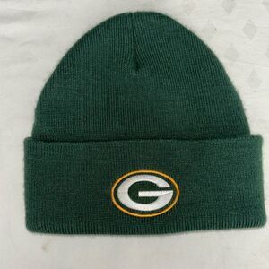 NWT NFL Green Bay Packers Green Beanie with Cuff Adult Size